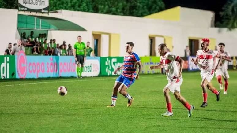 Em jogo de apagões, Fortaleza perde e é eliminado pelo CRB