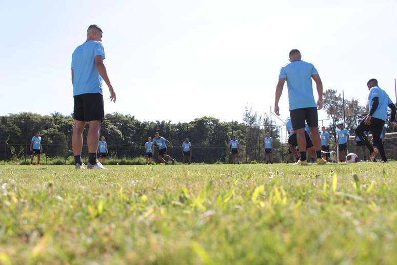 Ponte Preta concentra atenção no setor defensivo