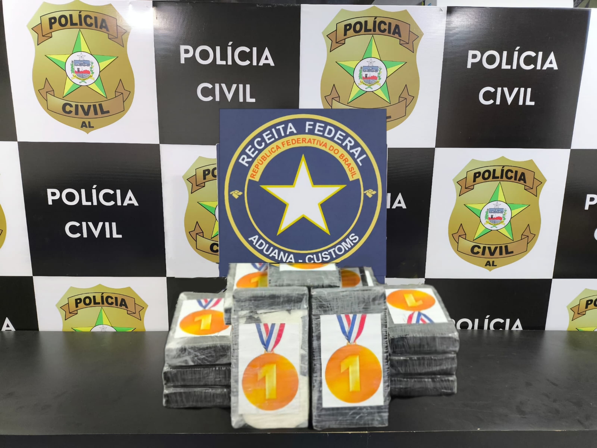 Polícia apreende 20 kg de cocaína em Maceió