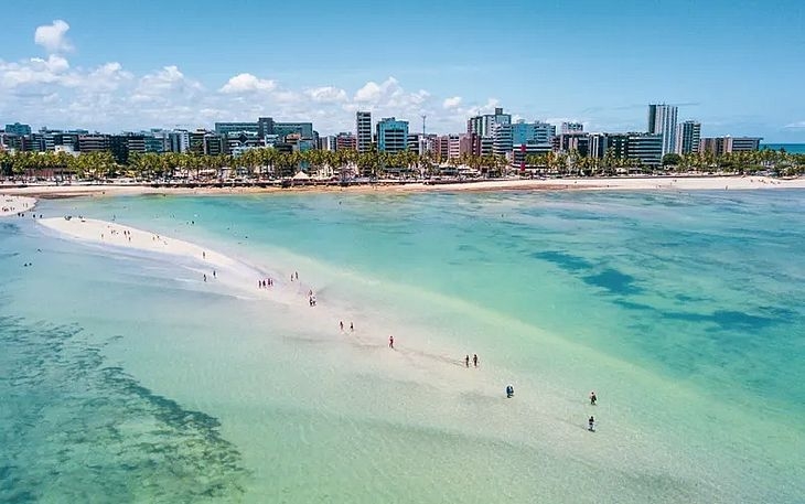 Veja os trechos de praias de Alagoas impróprios e próprios para banho neste fim de semana