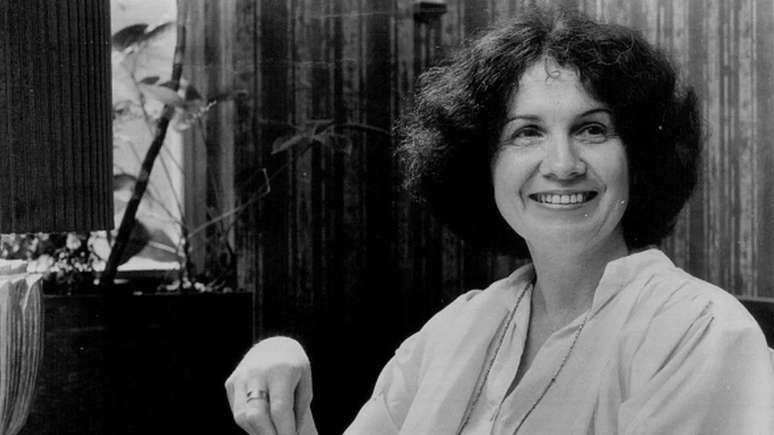 Alice Munro: escritora canadense e vencedora do Prêmio Nobel morre aos 92 anos