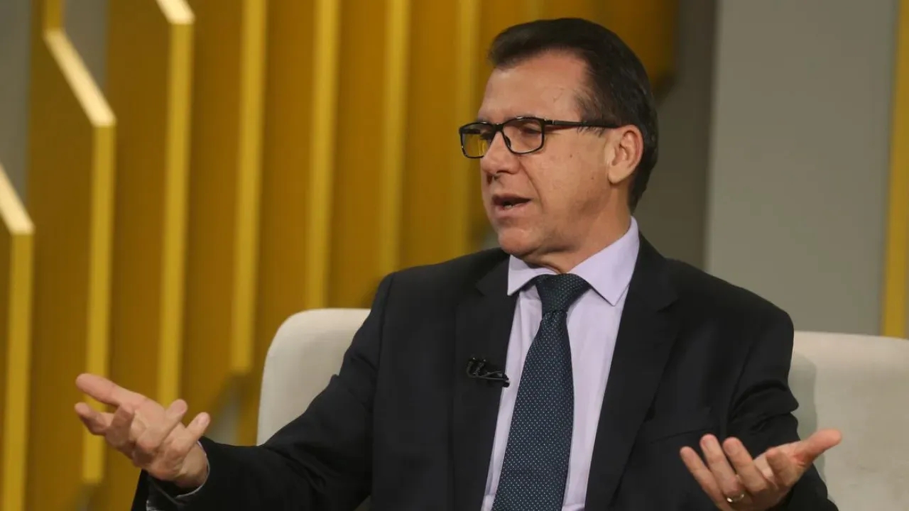 Marinho defende mobilização popular contra a escala 6 por 1