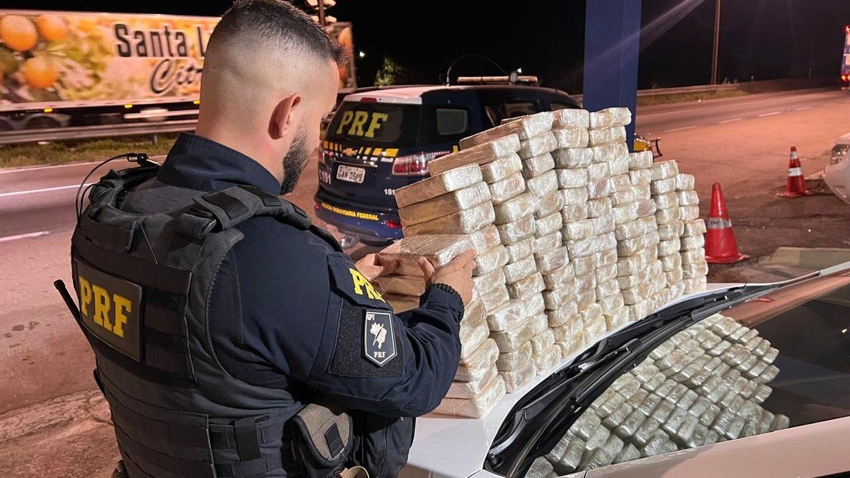PRF apreende carga de drogas na Dutra avaliada em R$ 2 milhões