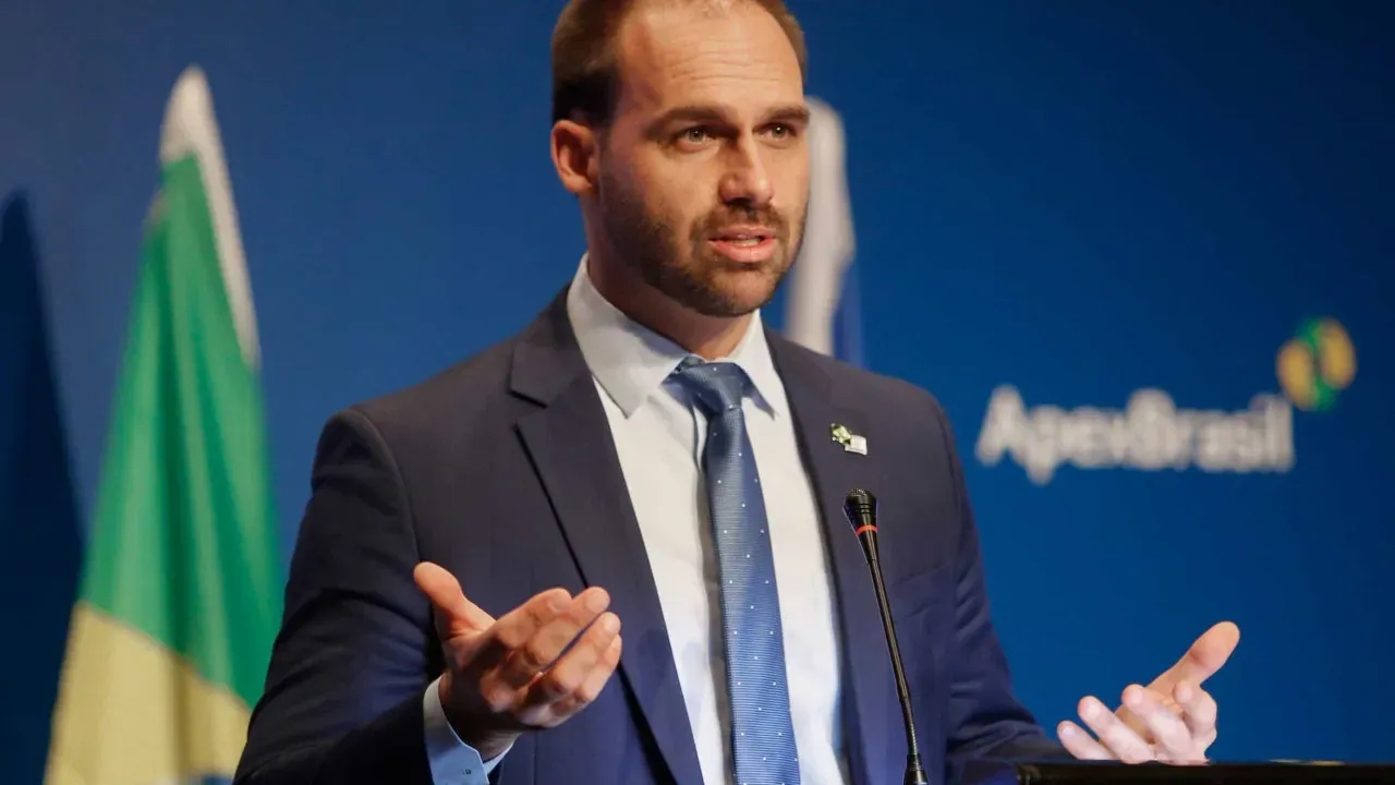 STF mantém indenização de Eduardo Bolsonaro a jornalista