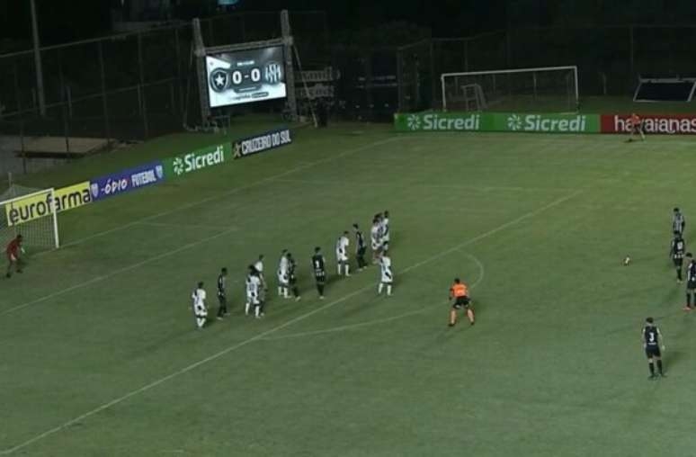 Botafogo marca nos acréscimos, elimina Ponte Preta e avança às oitavas da Copinha