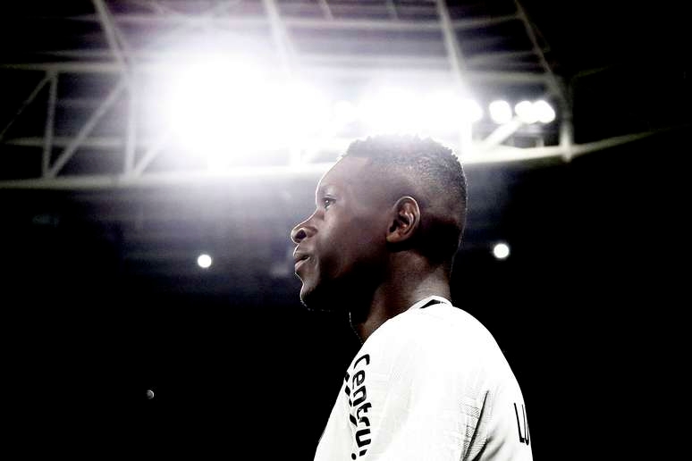 Botafogo soma 15 saídas do elenco da temporada passada com a venda de Luiz Henrique