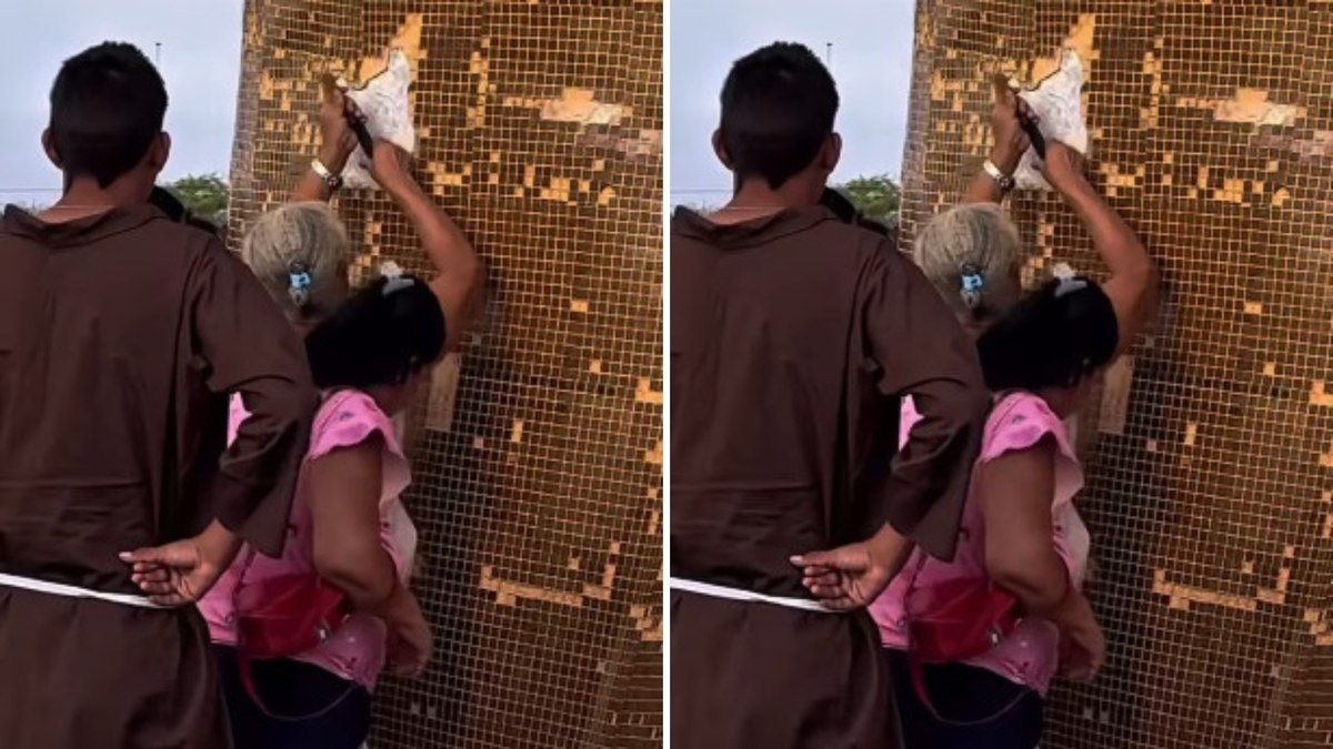 Romeiros arrancam ladrilhos da estátua em Canindé