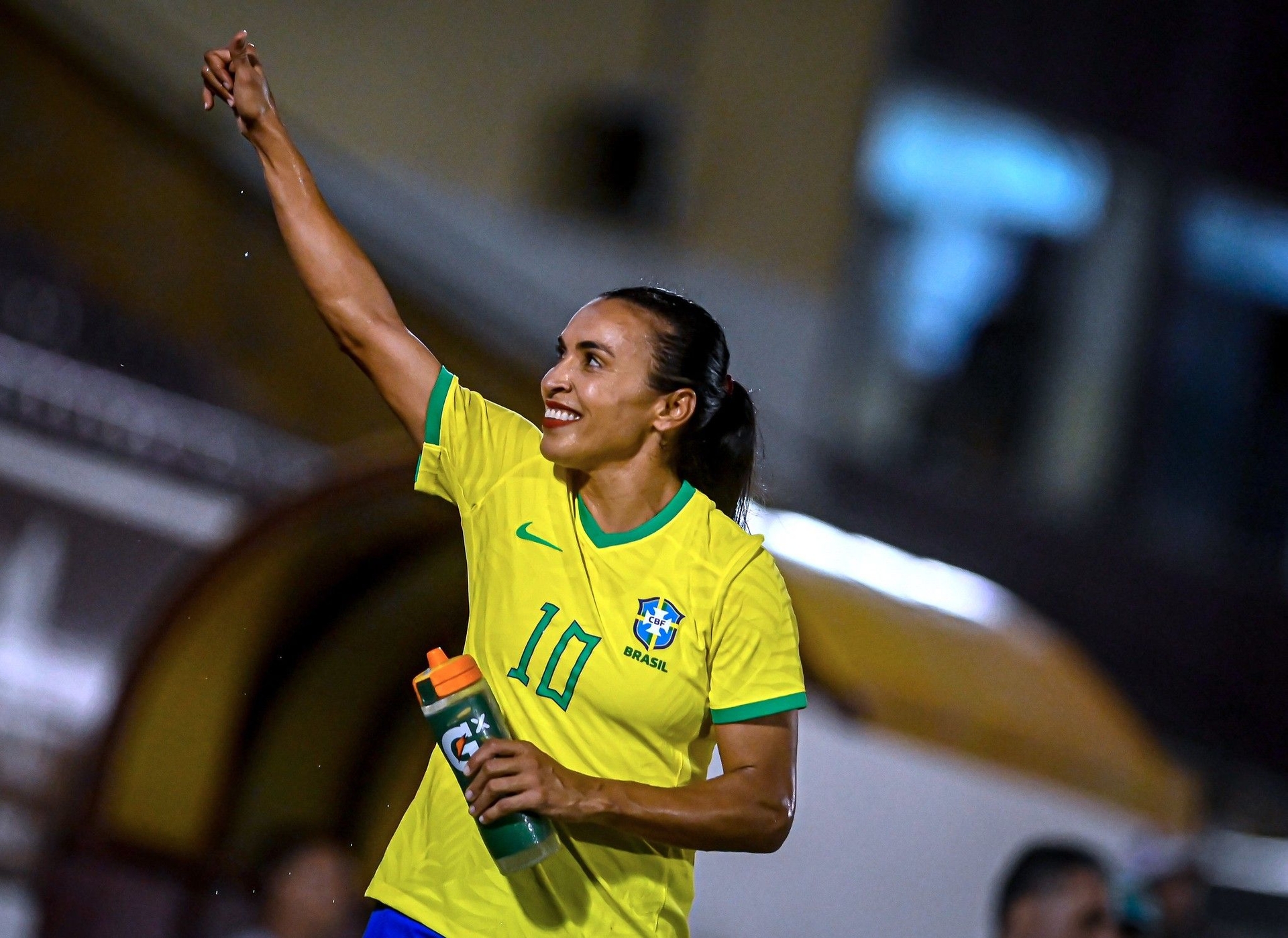 Marta é eleita a melhor jogadora da história