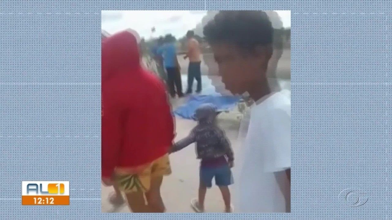 Tio e sobrinho se afogam no Canal do Sertão em AL
