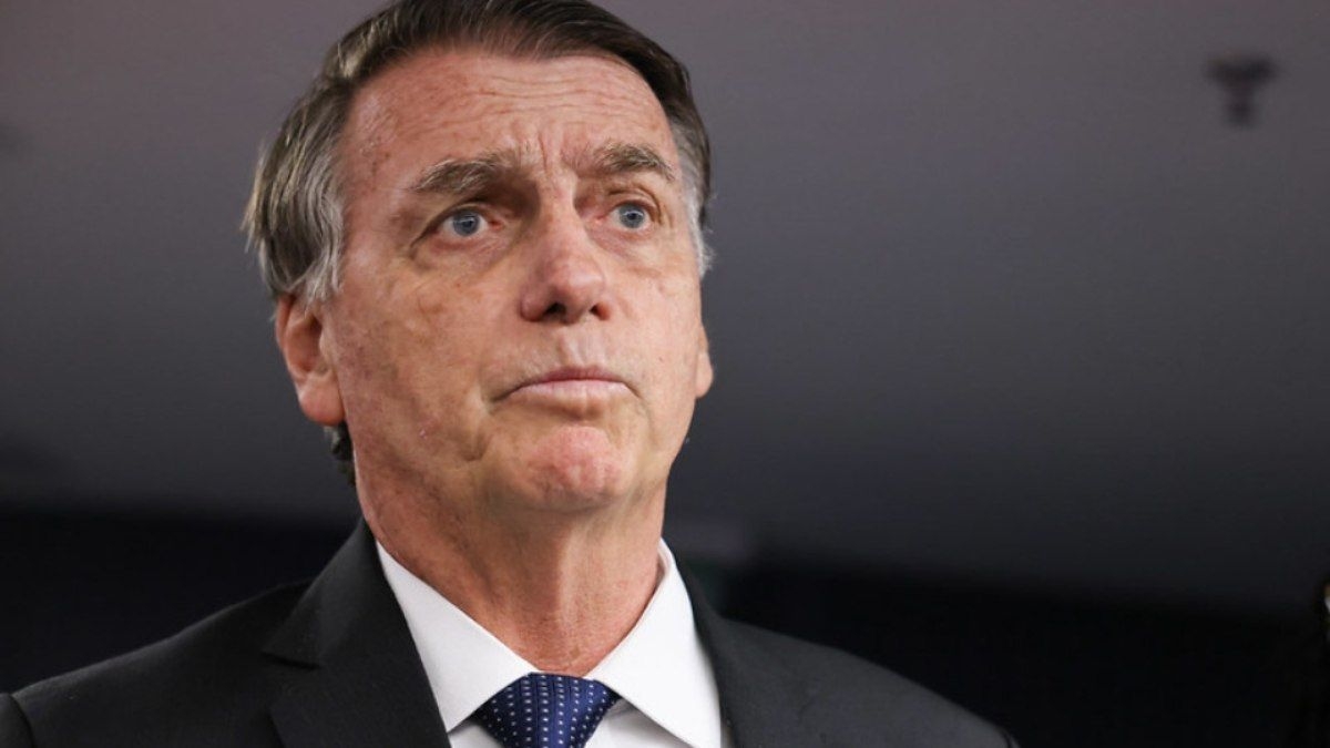 PF indiciou Bolsonaro e aliados por espionagem ilegal