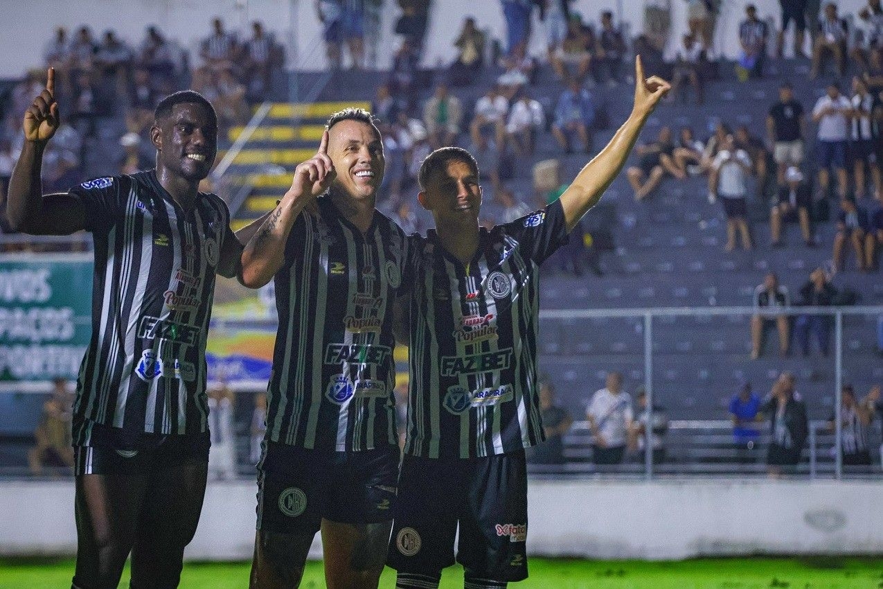 Técnico do ASA exalta elenco após goleada e alerta