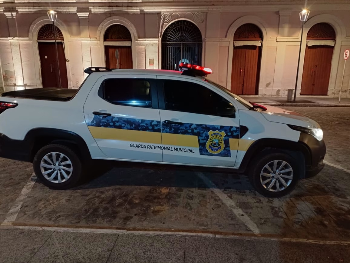 Guarda Patrimonial Municipal impede furto e recupera objetos de loja do Centro Histórico de Penedo