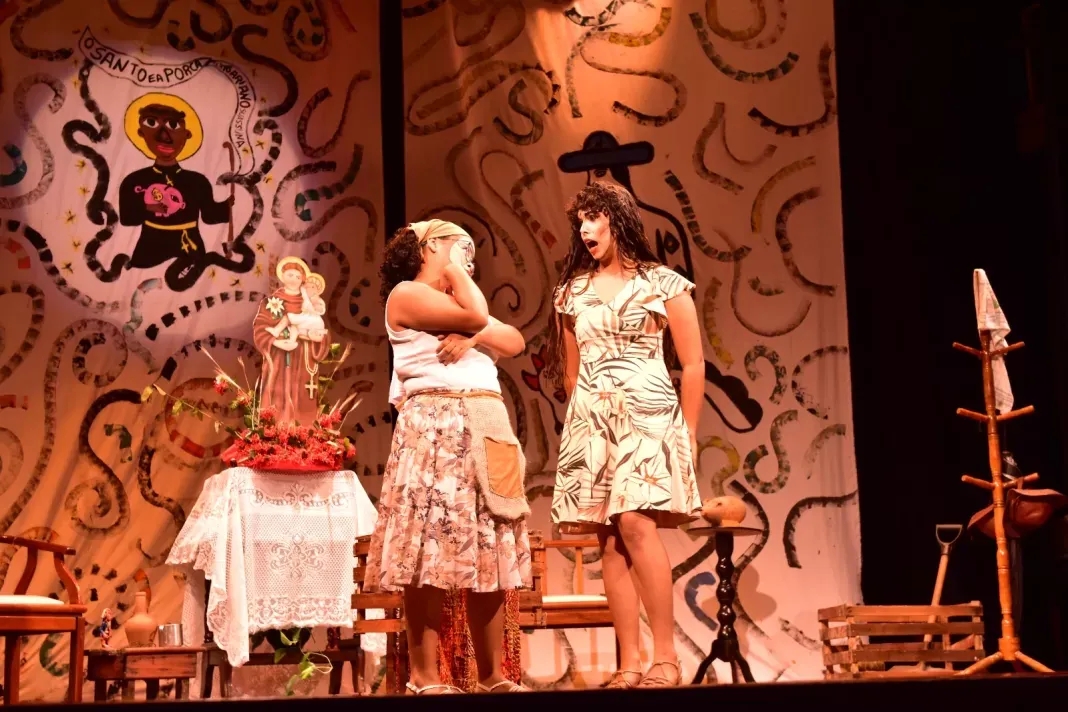Tem teatro na Festa do Bom Jesus dos Navegantes em Penedo