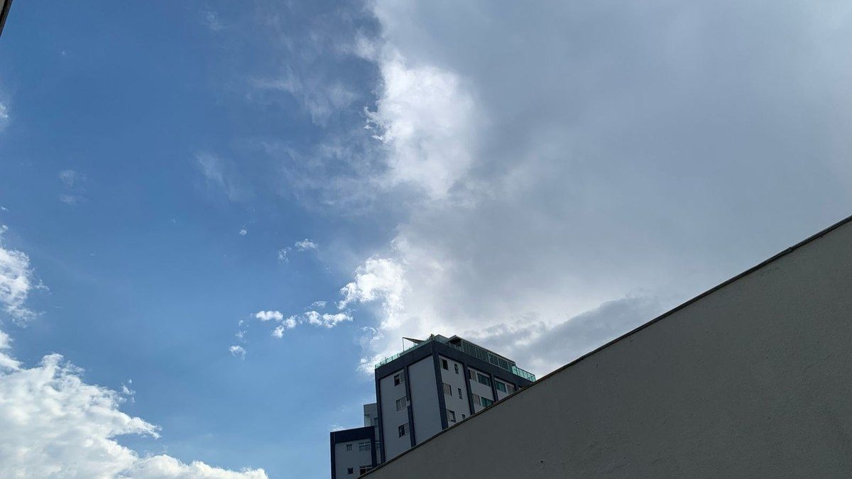 Sol e chuvas marcam o fim de semana no Brasil