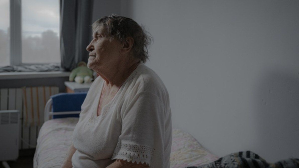 Vida dura de idosos em abrigo na Ucrânia em guerra