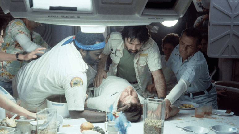 No streaming: Uma obra-prima do terror e da ficção científica, que traumatizou o público com uma única cena