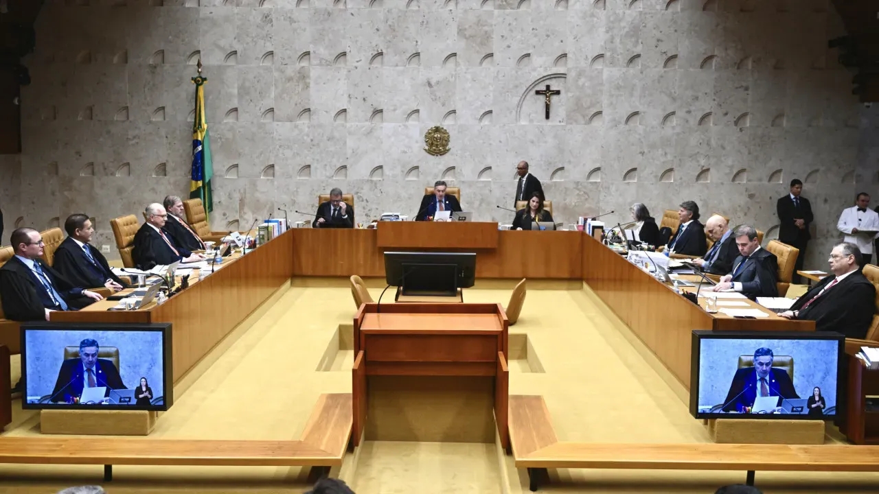 STF avalia responsabilização das redes sociais por postagens