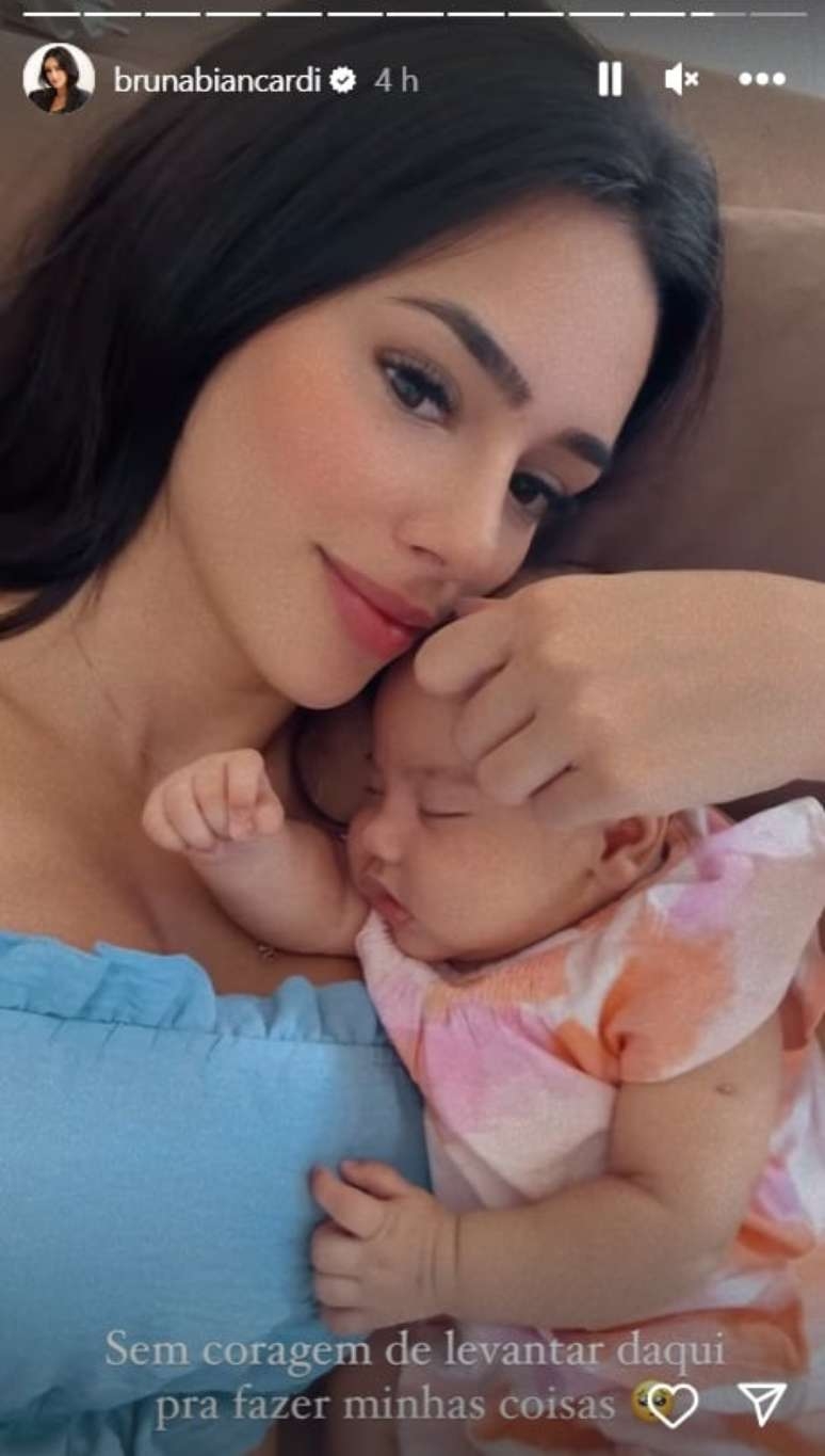 Bruna Biancardi e Mavie surgem grudadinhas em momento carinhoso