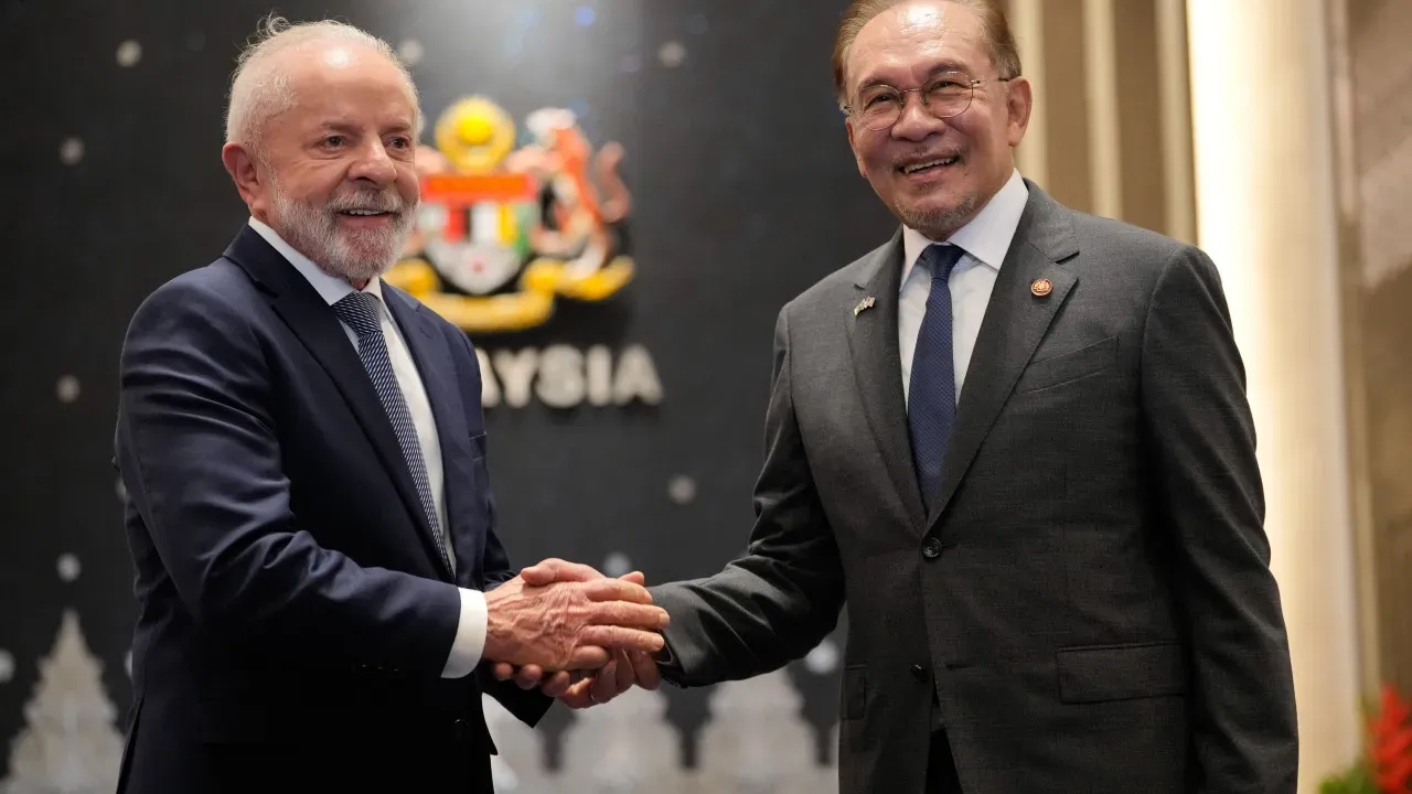 Lula promove comércio com Malásia em reunião bilateral