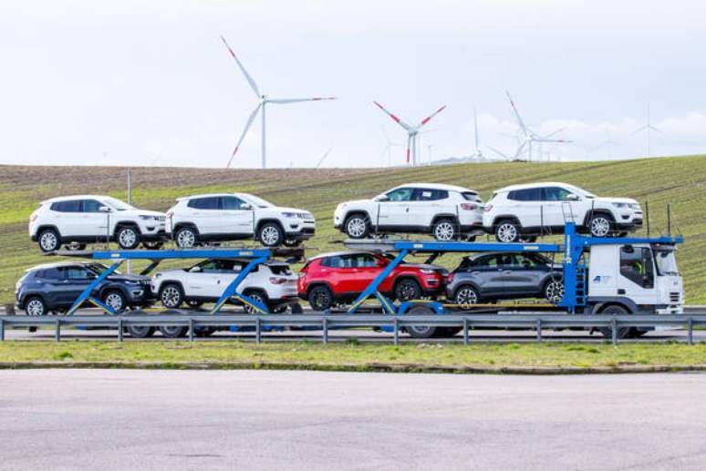 Governo italiano e Stellantis anunciam reunião sobre setor