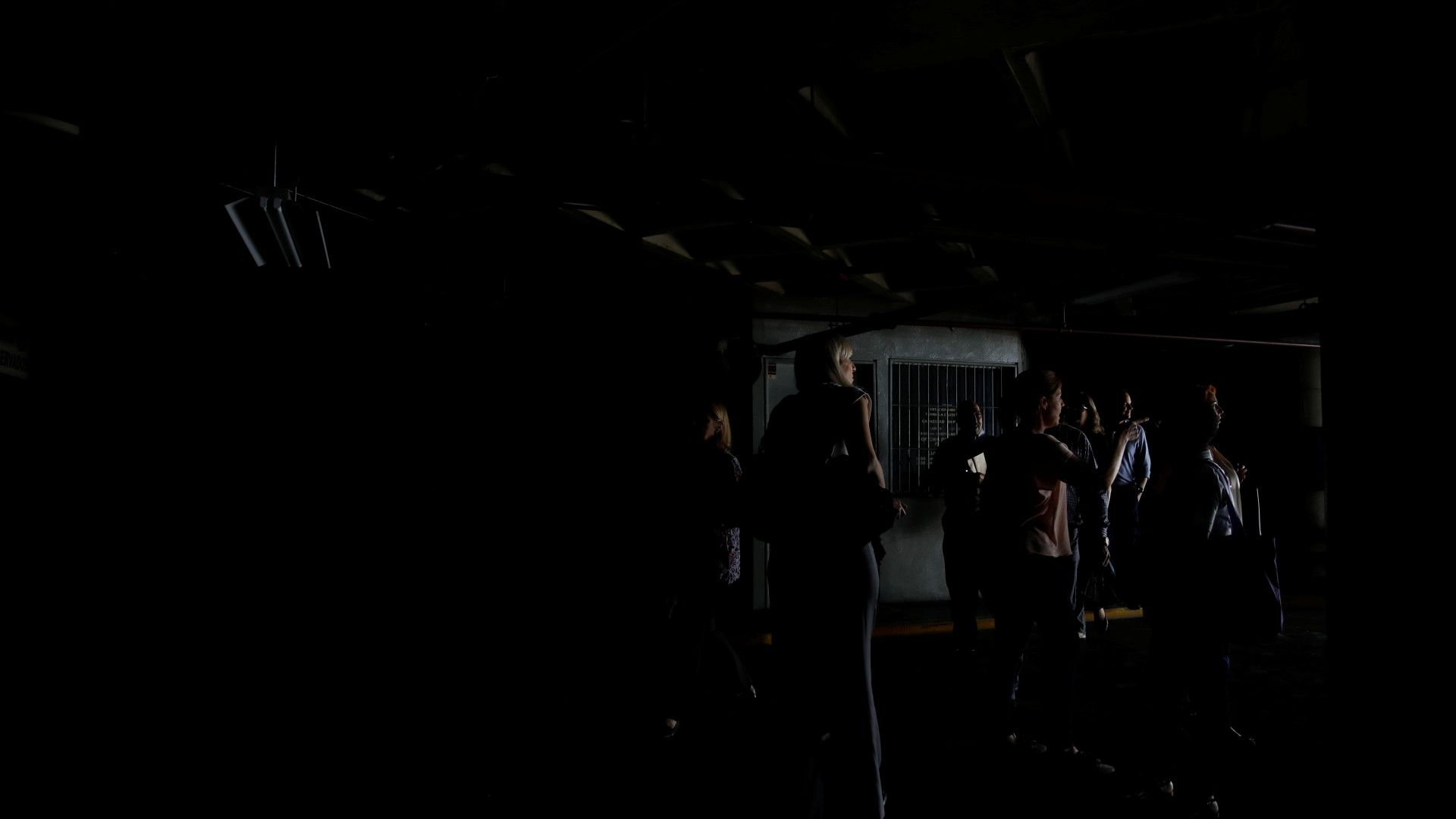 Chuva deixa SP em atenção e 488 mil sem luz nesta terça (7)