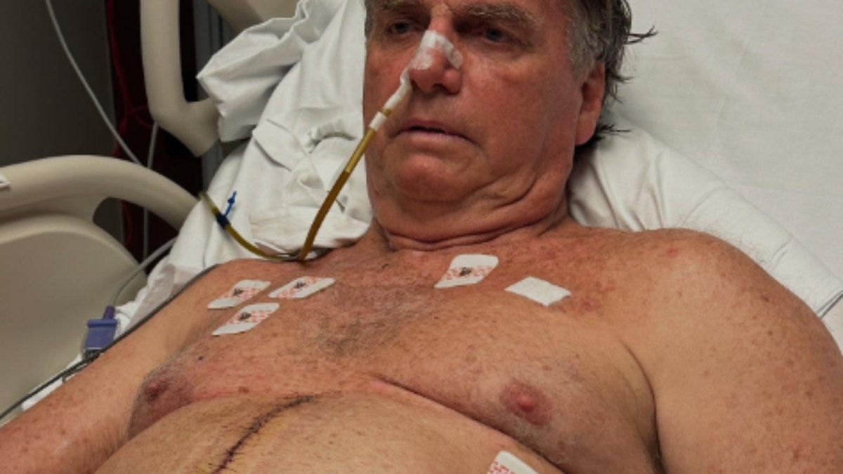 Bolsonaro continua internado sem previsão de alta da UTI