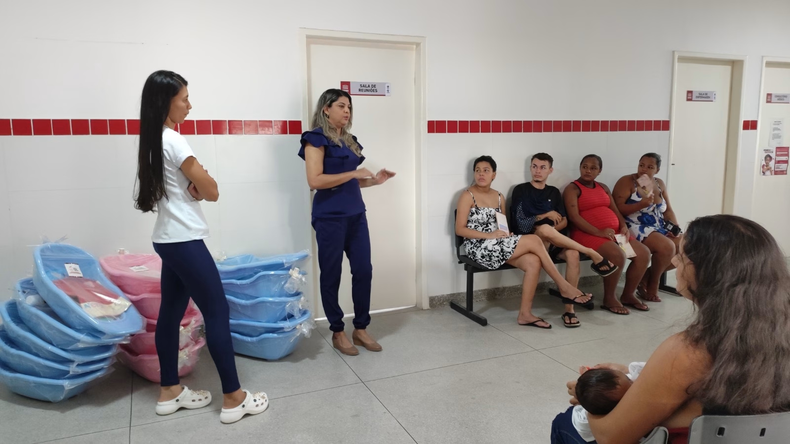 Programa Cegonha Penedense entrega kits de enxoval para gestantes