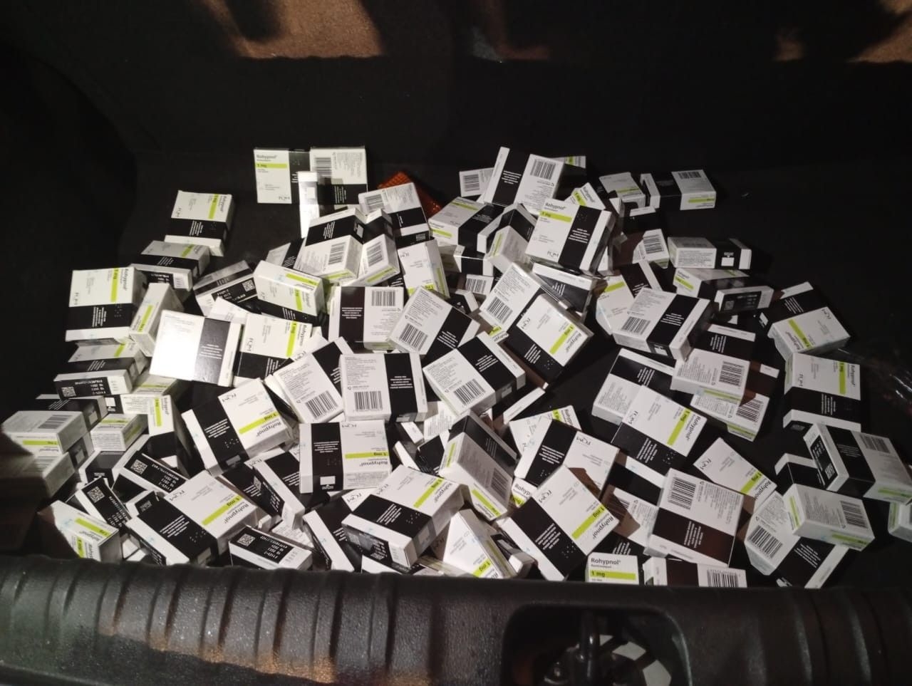 Homem preso com 3.600 comprimidos de medicamento irregular