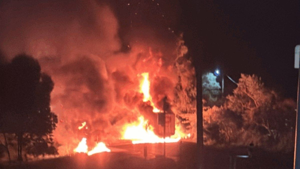 Trânsito na BR-040 é desviado em Carandaí após acidente