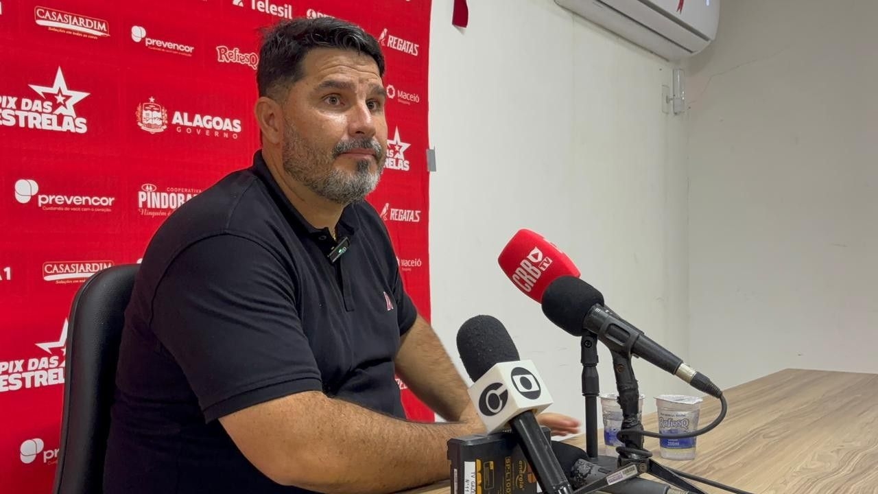 Barroca evita euforia no CRB após vitória em Goiás