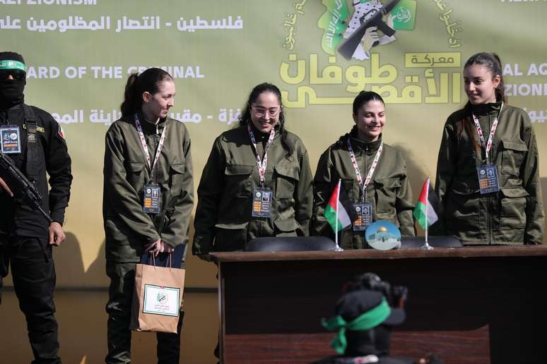 Hamas liberta quatro reféns israelenses em segunda troca após cessar-fogo