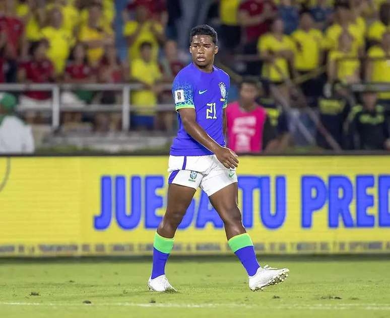 Endrick se torna o jogador mais jovem do Palmeiras a jogar pela Seleção Brasileira