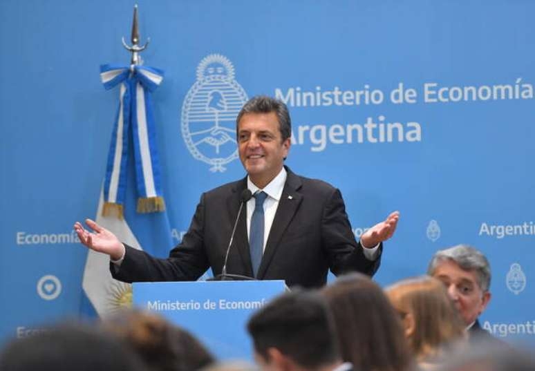 Perfil: 'Camaleão' Massa garante estabilidade à Argentina