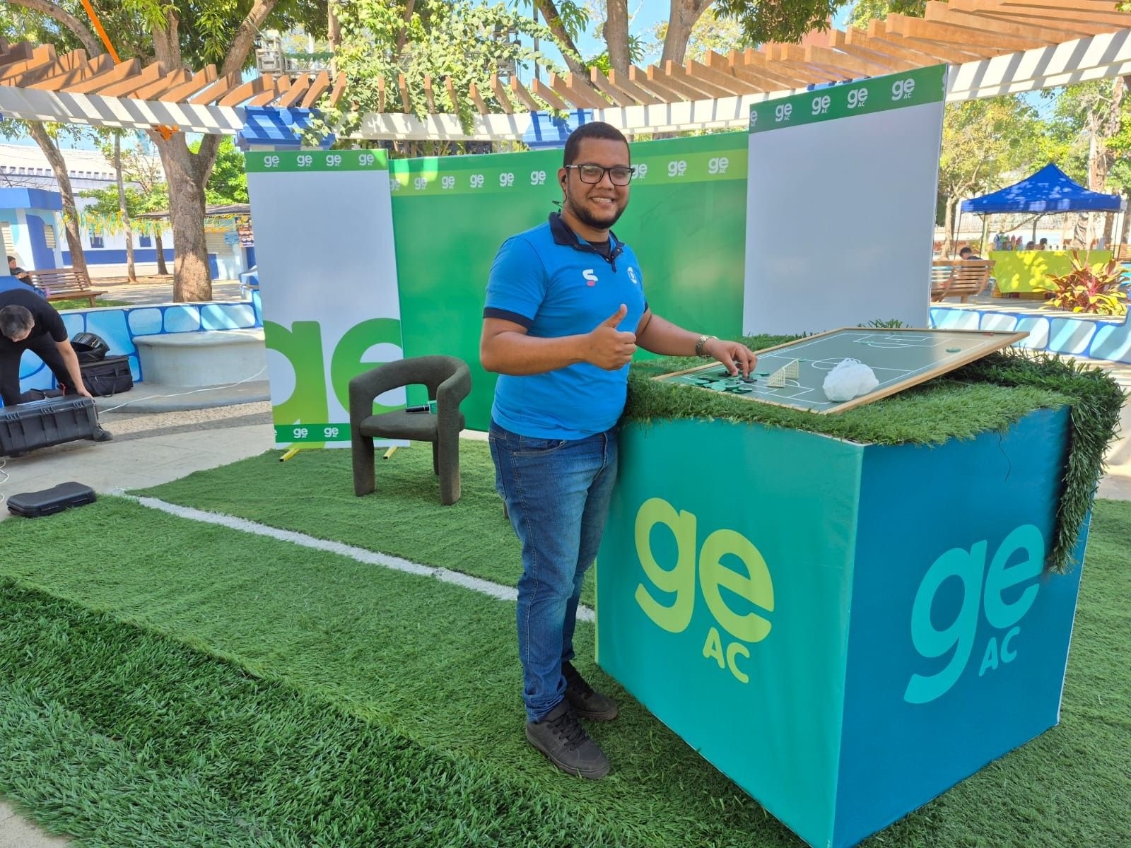 Transmissão do ge AC na Praça da Revolução para Brasil x Noruega