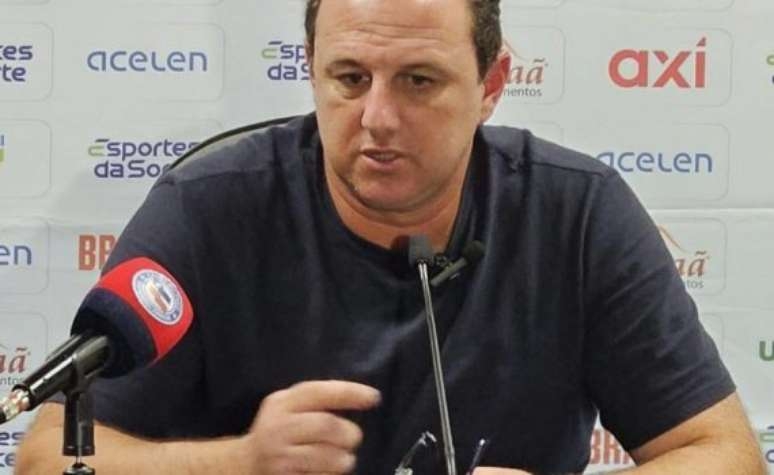Apesar da derrota, Rogério Ceni aprova a atuação da equipe contra o Grêmio