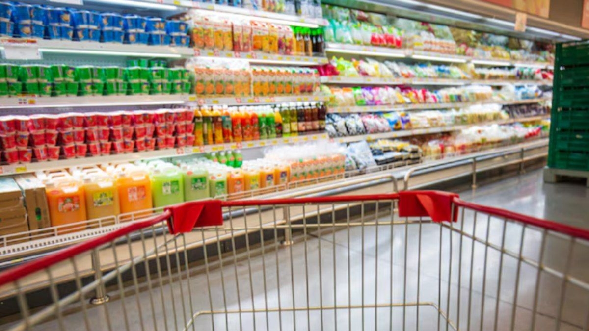 Homem preso por filmar mulher em supermercado em BH