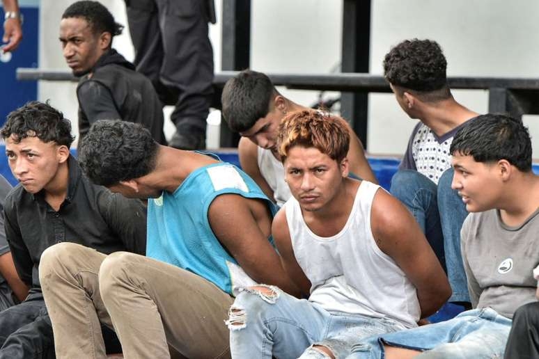 Mais de 130 agentes de prisões são mantidos reféns no Equador durante onda de violência
