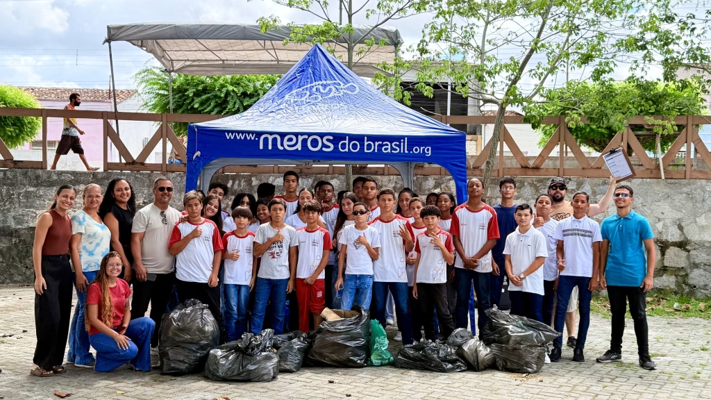 Alunos da Escola Douglas Apratto aprendem sobre meio ambiente