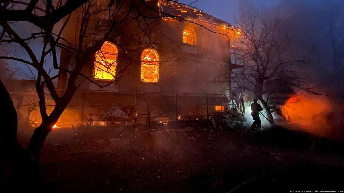 Rússia ataca Kiev antes de encontro de Trump e Zelenski