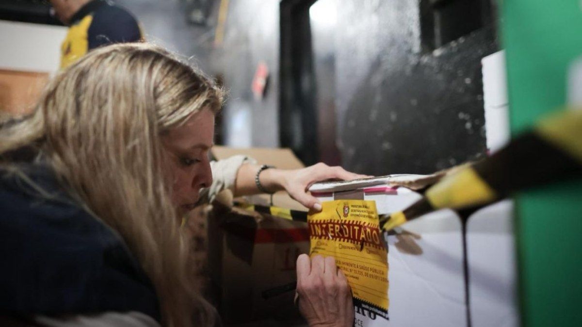 São Paulo interdita bares e apreende garrafas de metanol