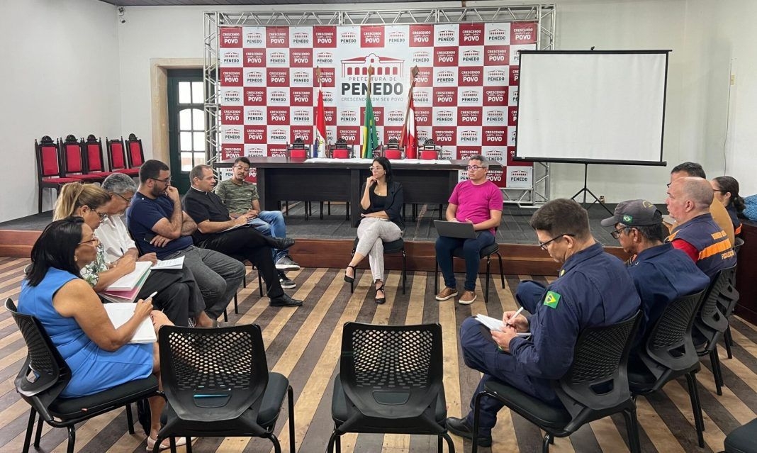 Prefeitura de Penedo, Diocese e forças de segurança alinham preparativos para a Festa do Bom Jesus dos Navegantes
