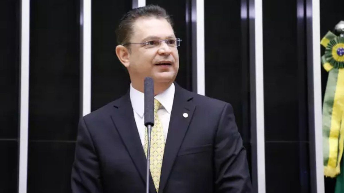 Líder do PL pede afastamento de Wolney Queiroz do INSS