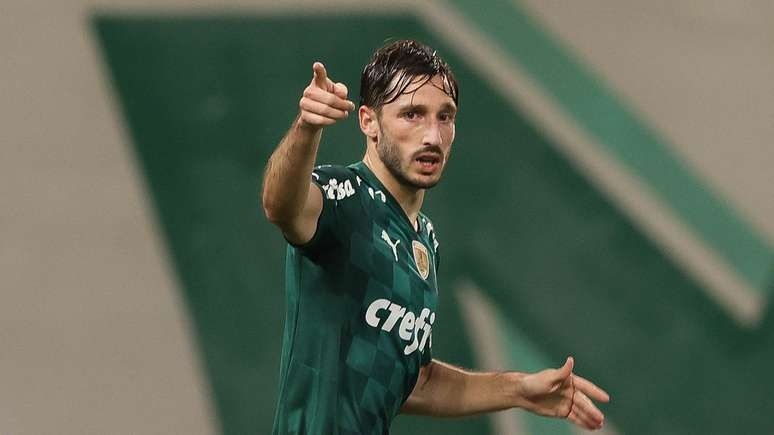 Reforço do Flamengo, Viña disse que no Brasil só jogaria no Palmeiras