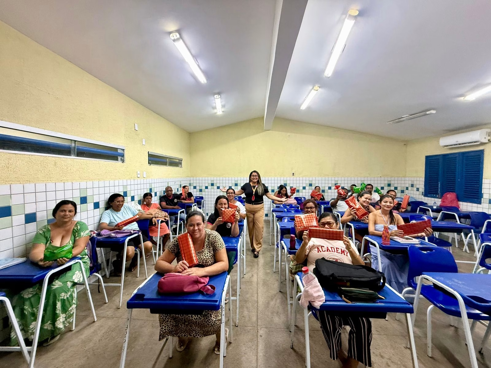 Estudantes se destacam em oficinas artísticas do Penedo Luz 2025