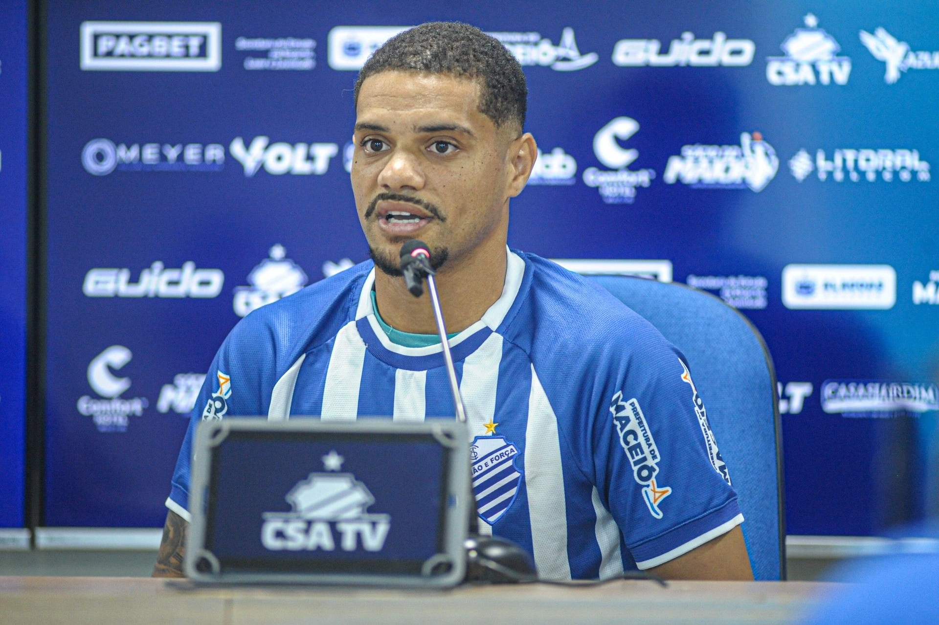 CSA informa saída de Raphinha para outro clube