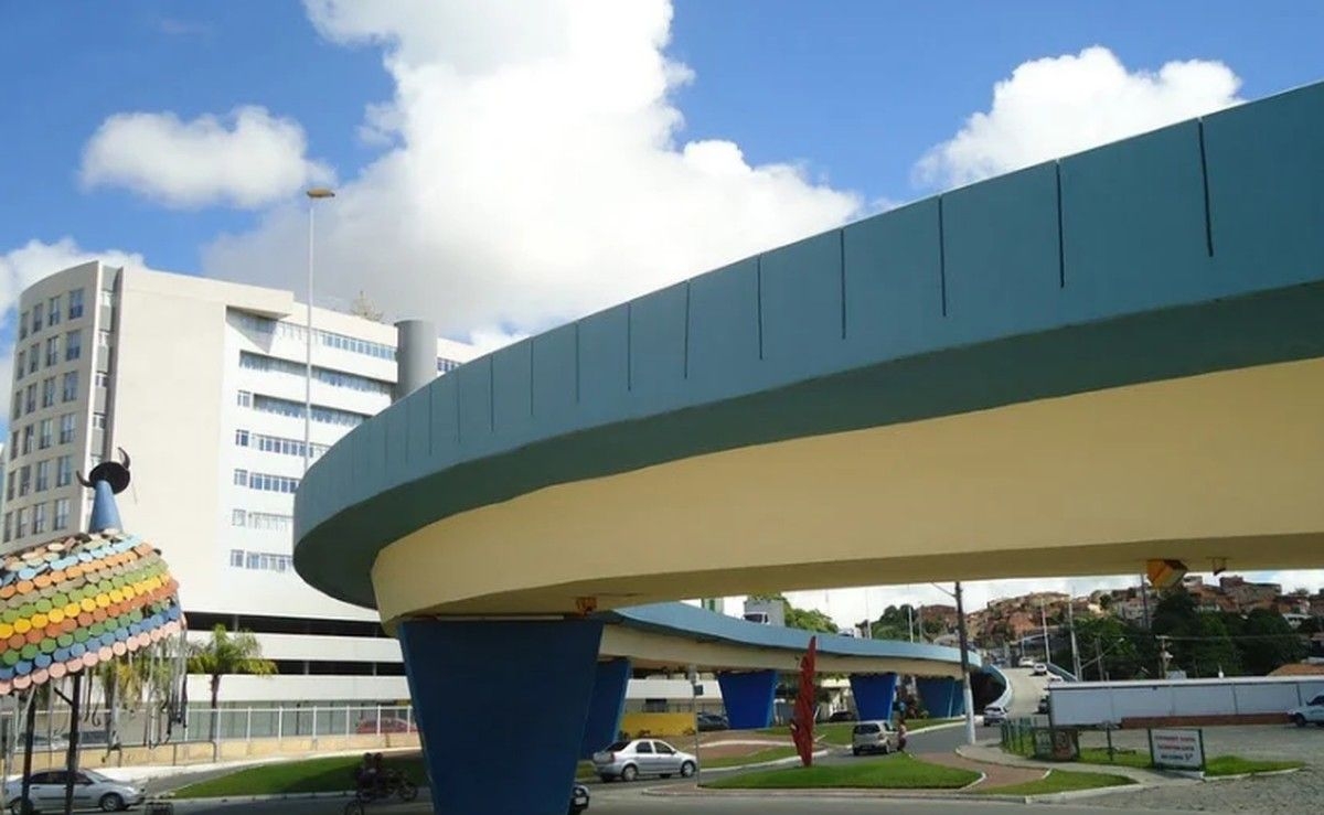 Interdição do Viaduto da Avenida Álvaro Calheiros em Maceió