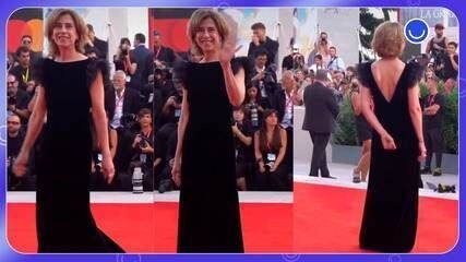 Fernanda Torres vence votação de look em Veneza