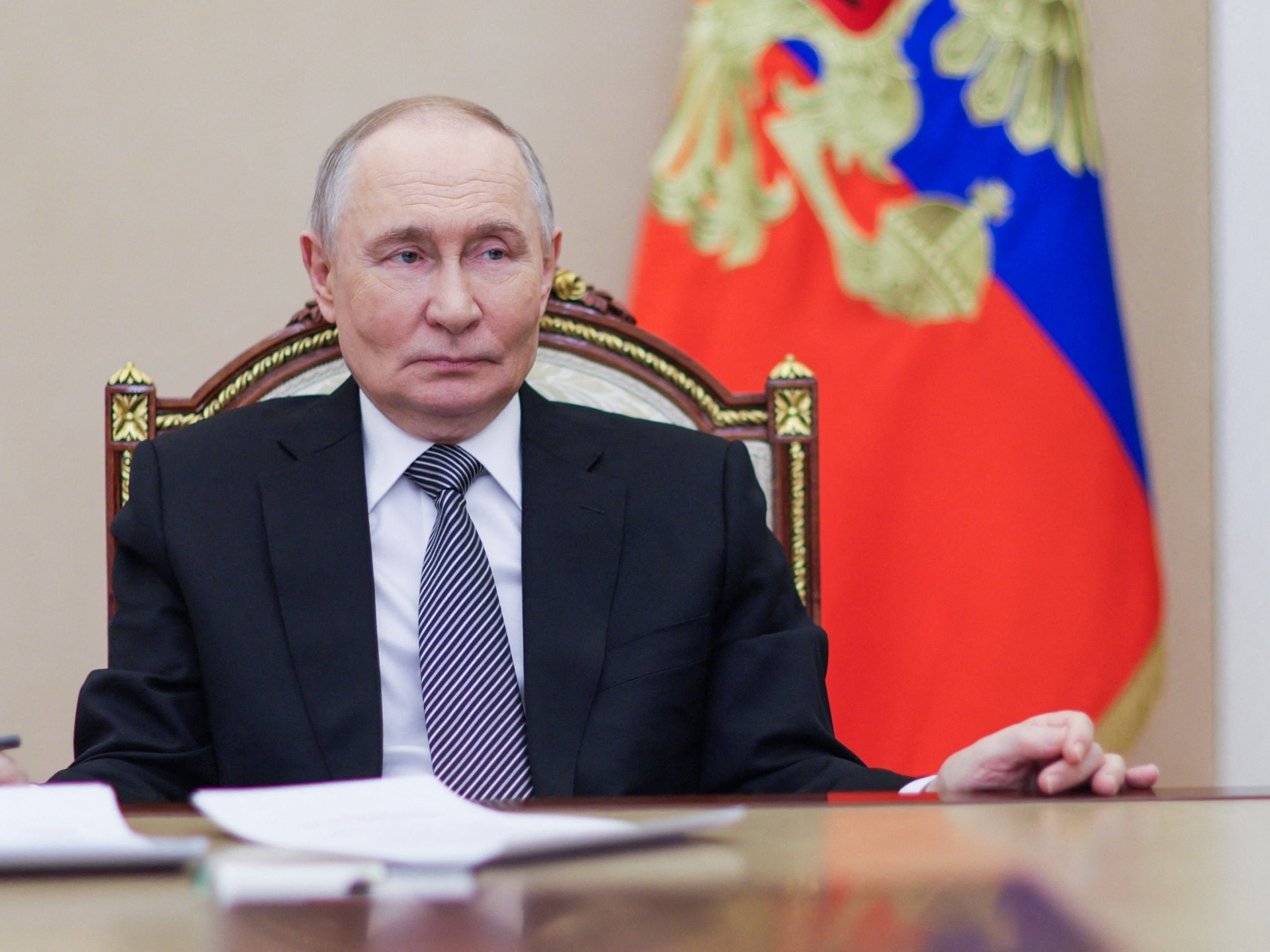 Preocupações de Russos em 2023 Sobre Guerra e Economia