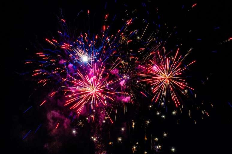 Fogos de artifício deixam cerca de 300 feridos em ano novo na Itália