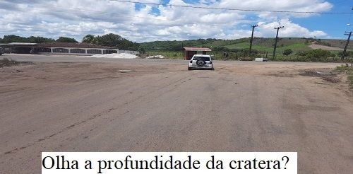 Condutores e moradores do Povoado Pescoço fecham acesso à Penedo. Vejam vídeo.